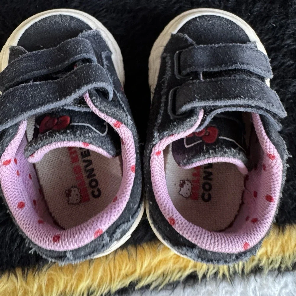 Size 3c - Converse Hello Kitty Sanrio Chuck Taylor Kids Girls Sneaker
